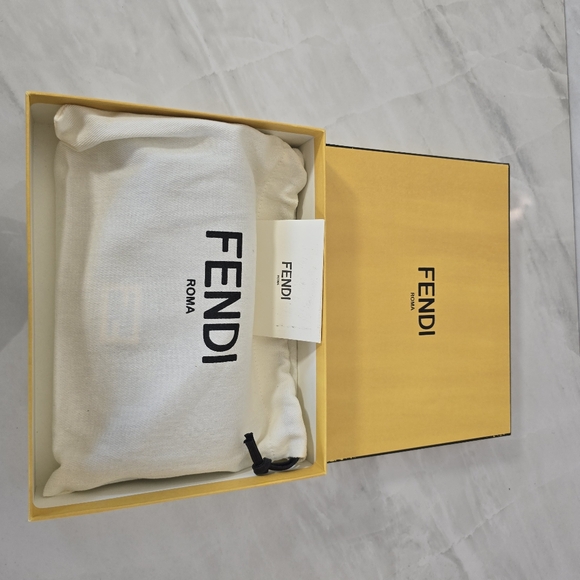 FENDI BLUE NAPPA LEATHER FF LOGO CHAIN WALLET BAGUETTE CROSSBODY BAG - Picture 15 of 15